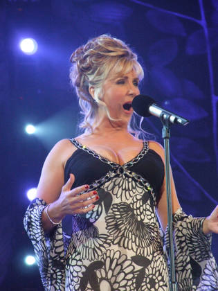 Lesley Garrett