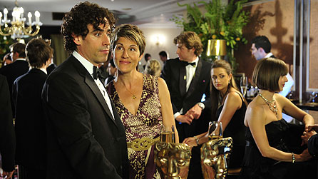 Stephen Mangan and Tamsin Greig in Episodes
