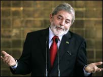 O presidente Luiz Inácio Lula da Silva em entrevista coletiva no dia seguinte à eleição