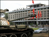 BBC về thăm dinh Độc Lập nay là hội trường Thống Nhất 