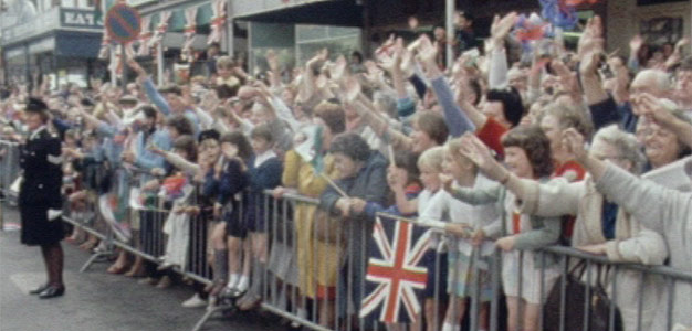 Crowds greet the Prince
