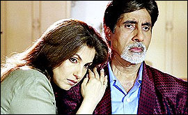 Dimple and Amitabh in Hum Kaun Hai 