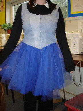 .A pretty dress!