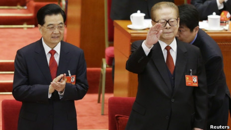 胡锦涛与江泽民在十八大主席团(08/11/2012)