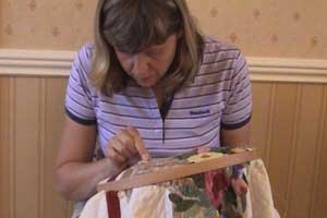 Marie shows us her work and the inspiration behind her patchwork quilts.
