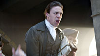 Garrow (Andrew Buchan) continues to defend the victims of rough justice