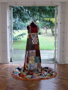 Lisa Busby dress 2007