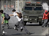 Manifestação é dispersada no Chile