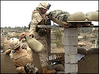 Soldados americanos em Falluja