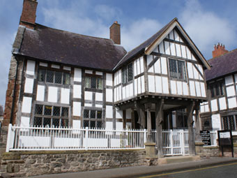 Nantclwyd y dre