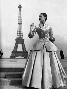 : Autumn/Winter 1954/5 from the Ligne-H collection. Dior ‘Zemire’ dress.