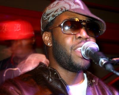 Dwele at the keys
