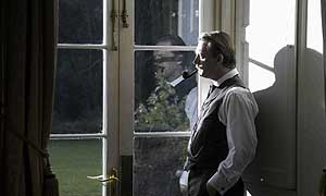 Arthur Conan Doyle (Douglas Henshall)