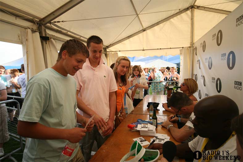Signing sessions with Judge Jules