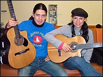 Rodrigo y Gabriela (pic: Elly Roberts)