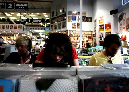 Fleeingnewyork at Amoema Records