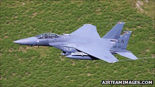 日本航空自衛隊的8架F15戰機