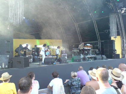 Aliens on stage