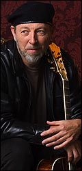 Richard Thompson (pic: Ron Slenzak)