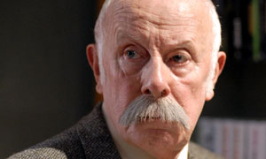 Richard Wilson in Reichenbach Falls