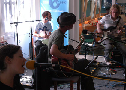 The Raveonettes in the hub