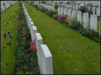WW1 gravestones