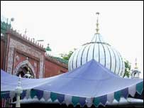 نظام الدین اولیاکا مزار