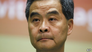 梁振英在宣读施政报告后会见媒体记者（16/1/2013）
