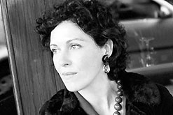 Rebecca Stott