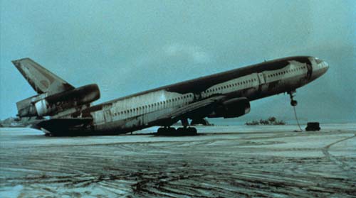 Ash tilts a jet photo: RL Rieger/USGS